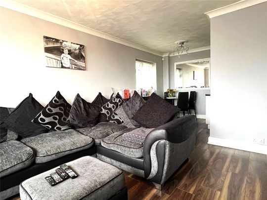 Abbey Crescent, Belvedere, Kent, DA17 5AY - Photo 1