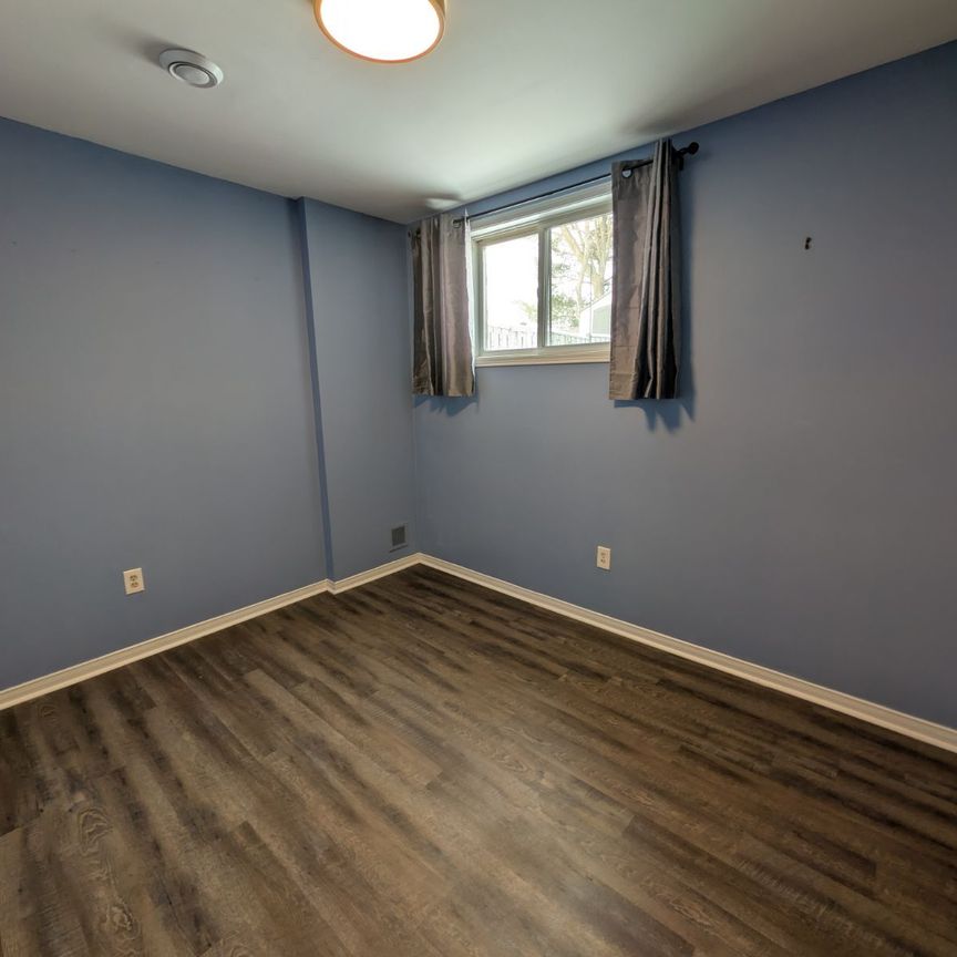 For Lease - 70 Freeland Avenue, Clarington, Ontario - Photo 1