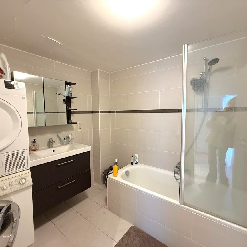 Penthouse - for rent - Photo 1