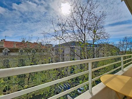 Location Appartement 1 pièces 25 m2 à Cannes - Photo 3