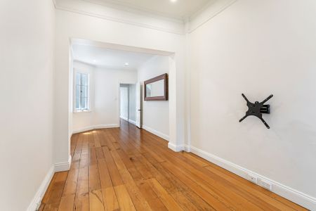 142 Paddington Street - Photo 2