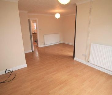 3 bedroom end of terrace house to rent - Photo 1