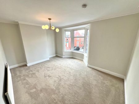 3 Bed Terraced House, Rundle Road, L17 - Photo 2