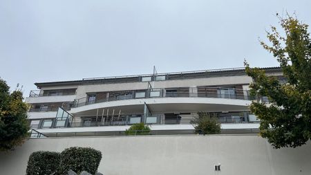 Location Appartement 1 pièce 33m² CHAMALIERES 63400 - Photo 5