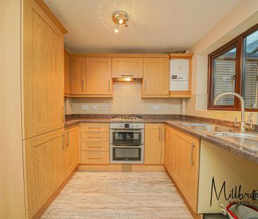 3 bedroom semi-detached house to rent - Photo 6
