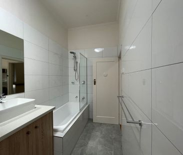 38 Ascot Vale Road, Flemington VIC 3031 - Photo 4