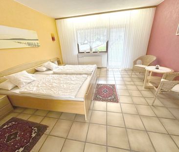 Helle Wohnung mit 2 Balkonen & Einbauküche – wahlweise möbliert! - Photo 3