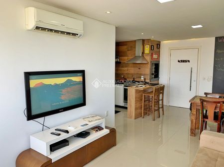 Apartamento com 1 quarto e 45m² para alugar em Petrópolis, Porto Alegre. - Photo 2