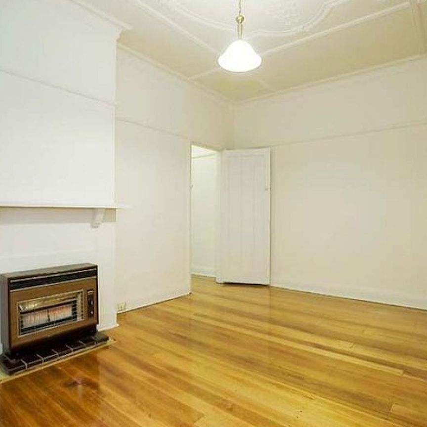 Unit 2/12 Foster Street, St Kilda. - Photo 1