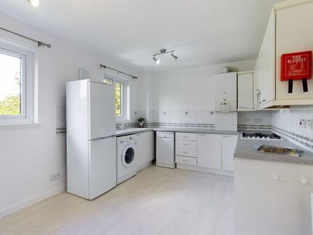 2 bedroom apartment to rent - Photo 4