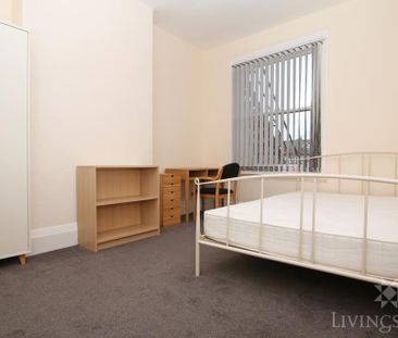 6 bedroom terraced house to rent - Photo 1