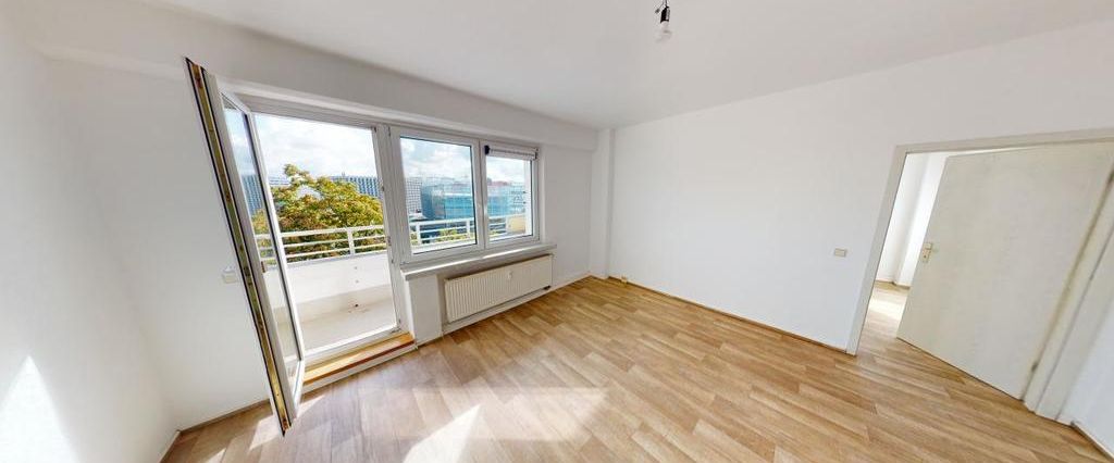 Zentral gelegene 2-Raum-Wohnung mit Balkon - Photo 1