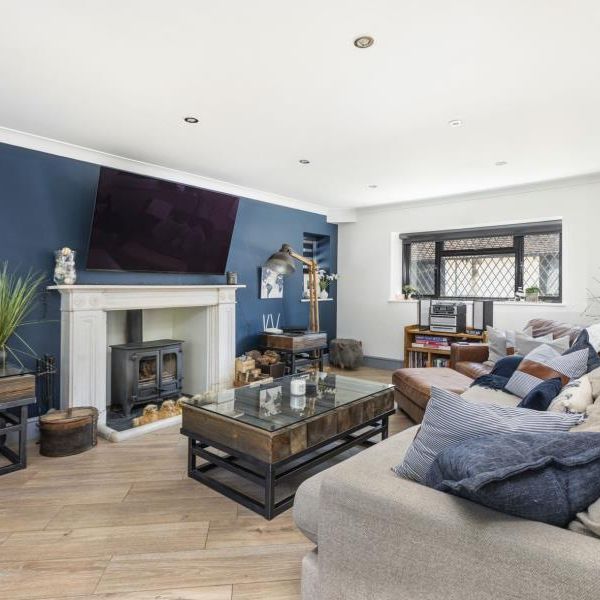 5 bedroom semi-detached house to rent - Photo 1