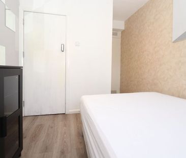 Room in a Shared Flat, Eric Street, E3 - Photo 1