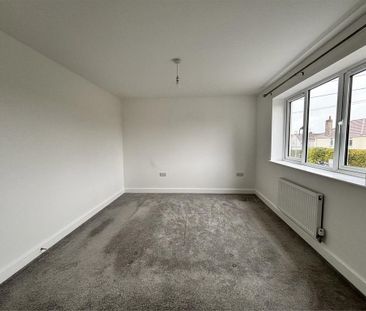 3 bedroom detached house to rent - Photo 4