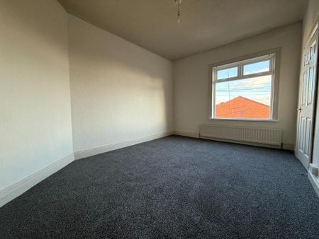 3 bedroom flat to rent - Photo 5