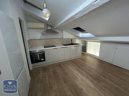Location Appartement 3 pièces 69m² MARSEILLE 7ème - Photo 4