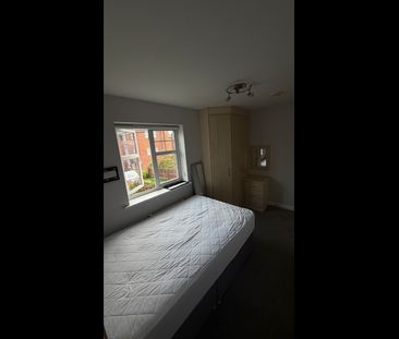 Room in a Shared House, House, B27 - Photo 2