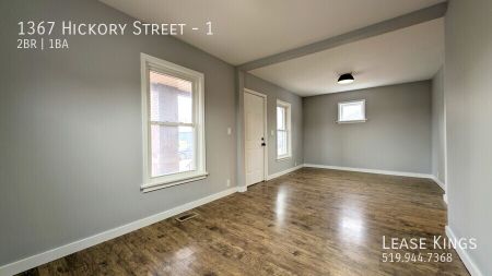 Refreshed 2 Bed 1 Bath Main Floor Unit on Quiet Central Windsor Street - Photo 4