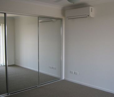 3 BEDROOMS! NEAR NORTH LAKES! - Photo 1