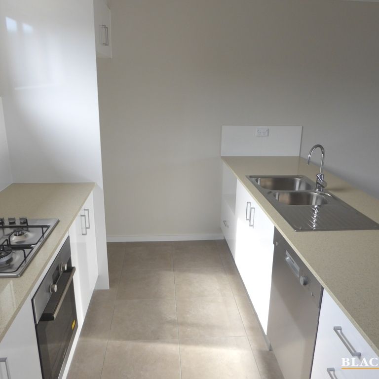 67a Bronhill Street, Moncrieff ACT 2914 - Townhouse For Rent | Domain - Photo 1