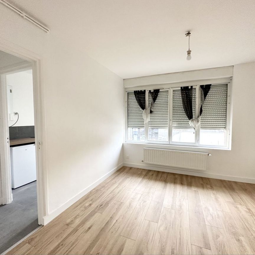 Location Appartement 2 pièces 29m² LILLE 59000 - Photo 1