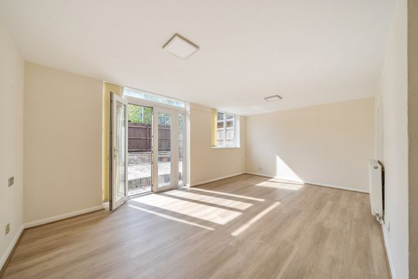 Adamsrill Road, London, SE26 - Photo 1