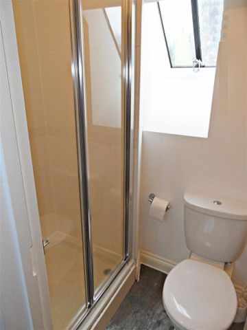 1 bedroom private hall to rent - Photo 4