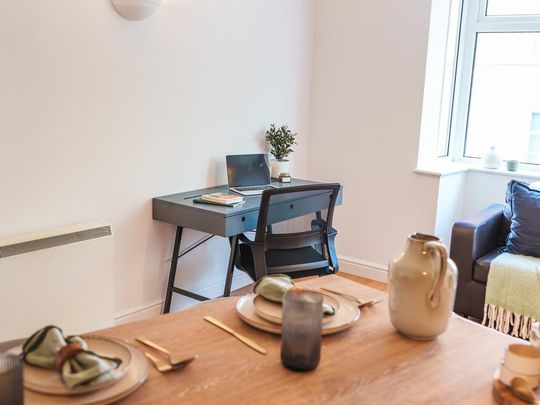 2 bedroom flat to rent - Photo 1