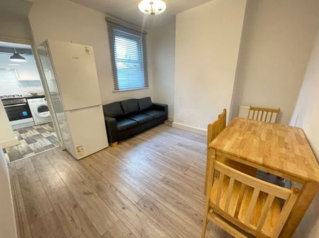 Corporation Street, London - Photo 2