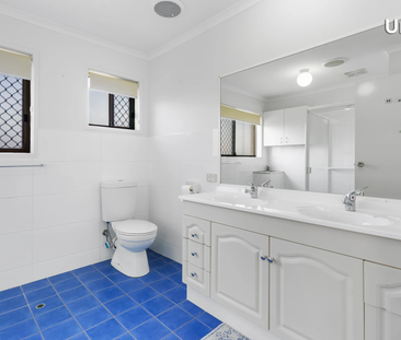 Dual Living Opportunity - Photo 3