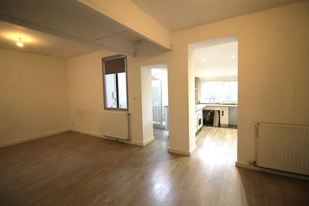 NIMES FACULTES HOCHE Bel appartement de type 3 de 78.54 m2 avec terrasse ., - Photo 3