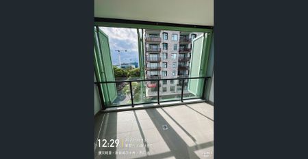 Modern 2 Bedroom 2 Bathroom Apartment | Fully Furnished | Ducted A/C - Photo 3