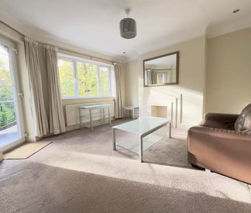 3 Bed Flat, Withdean Court, BN1 - Photo 3