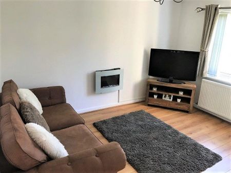 2 bedroom semi-detached house to rent - Photo 5