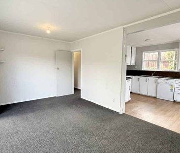 Quiet 3 bedroom home in the Valley - Photo 2