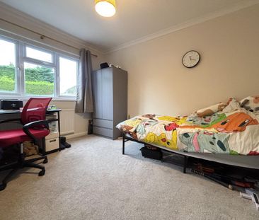 4 bedroom detached house to rent - Photo 4