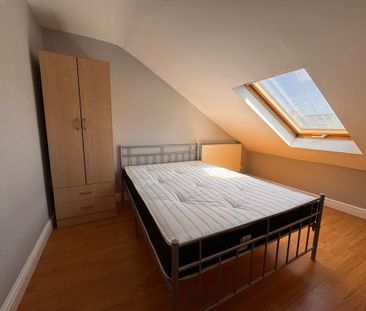 3 bedroom flat to rent - Photo 3