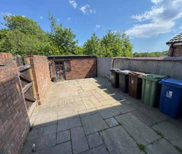3 Bedroom End of Terrace - Photo 2