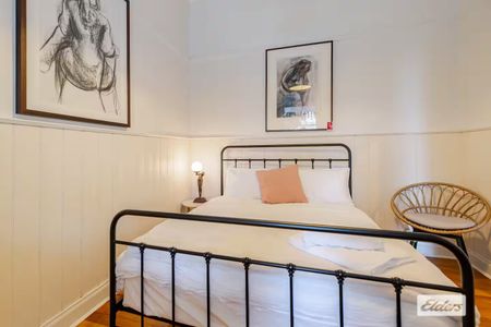 Renovated & Beautifully Presented Miner's Cottage - Photo 4