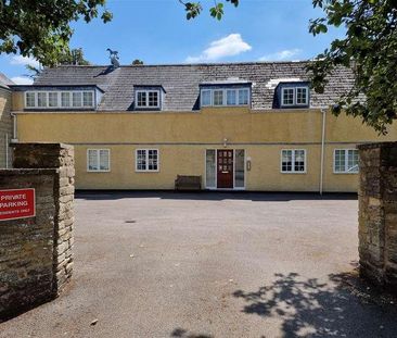 Spitalgate Lane Cirencester, GL7 - Photo 1