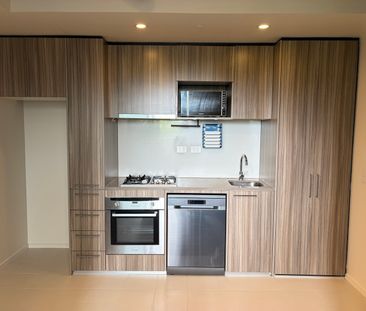 419/17 Singers Lane, Melbourne VIC 3000 - Apartment For Rent | Domain - Photo 4