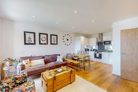 1 Bed Flat, Commerell Street, SE10 - Photo 2