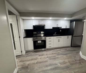 For Lease - 20 Robinson Avenue Unit# 3 Bsmt, Toronto, Ontario - Photo 4