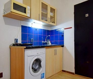 Pronájem bytu 1+kk 20 m2 - Photo 1