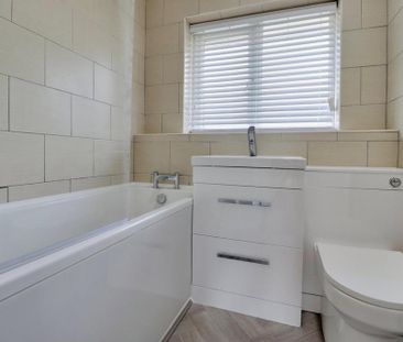 3 bedroom link detached house to rent - Photo 6