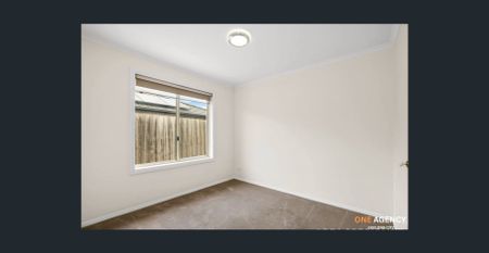 Comfort, Convenience & Easy Living in a Prime Corio Location - Photo 3