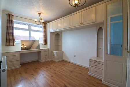 3 bedroom semi-detached house to rent - Photo 5