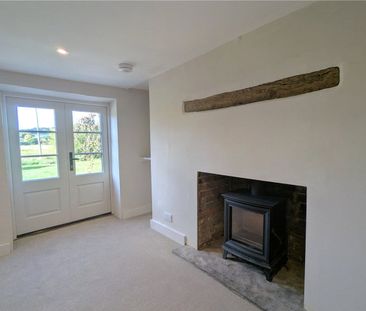 A lovely, newly refurbished 3 bed property in Cheriton offering 3 b... - Photo 2