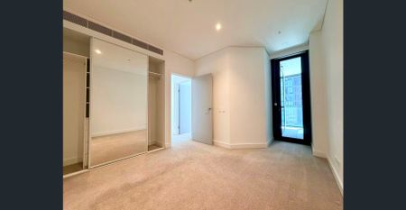 2 Bedroom Executive Apartment in Rhodes Central - Photo 2